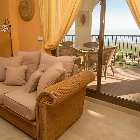 Marina De La Duquesa 231 *